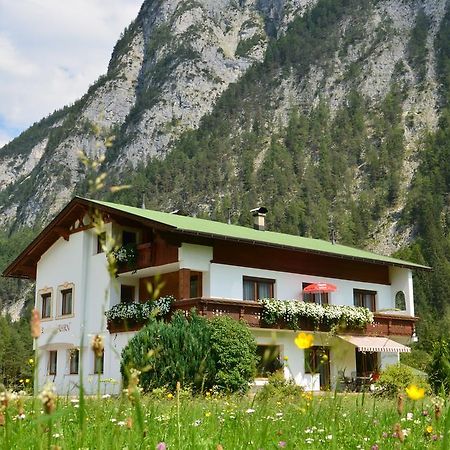 Landhaus Ahrn Leutasch Exteriör bild