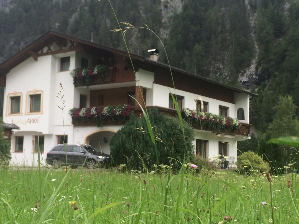 Landhaus Ahrn Leutasch Exteriör bild